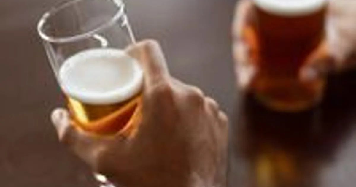 Mais álcool pode adiar, mas não cura a ressaca